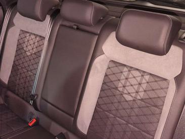 Volkswagen T-Roc 1.5 TSI — photo 10