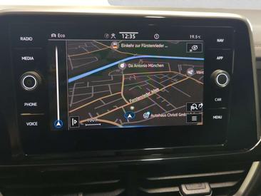 Volkswagen T-Roc 1.5 TSI — photo 12