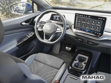 Volkswagen ID.4 Pro — photo 12