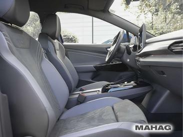 Volkswagen ID.4 Pro — photo 13