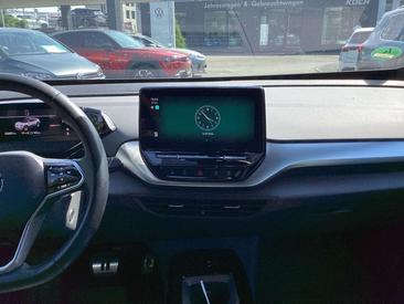 Volkswagen ID.4 Pro Performance — photo 12