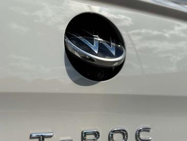 Volkswagen T-Roc 1.5 TSI — photo 29