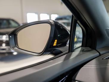 Volkswagen ID.4 Pro — photo 5