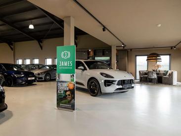Volkswagen ID.4 Pro — photo 12