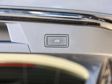 Volkswagen ID.4 Pro — photo 18