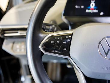 Volkswagen ID.4 Pro — photo 27
