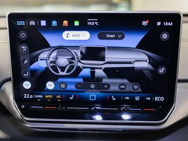 Volkswagen ID.4 Pro — photo 34