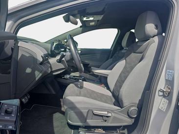 Volkswagen ID.4 Pro Performance — photo 9