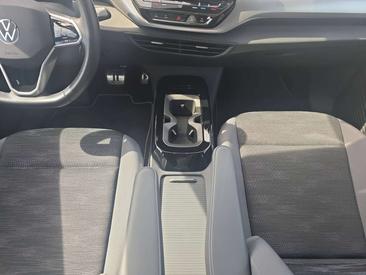 Volkswagen ID.4 Pro Performance — photo 11