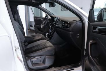 Volkswagen T-Roc Crossover 1.5 TSI DSG — photo 11