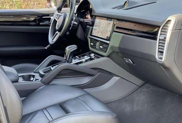 Porsche Cayenne III — photo 10