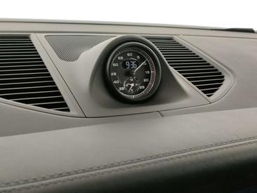 Porsche Macan I S — photo 8