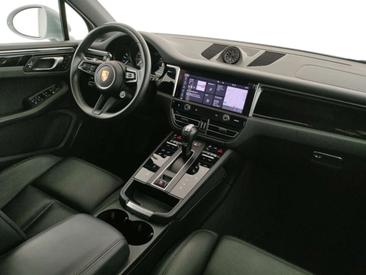 Porsche Macan I S — photo 9
