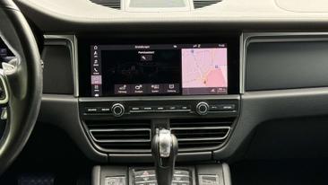 Porsche Macan — photo 15