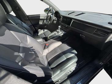 Porsche Macan — photo 19