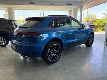 Porsche Macan — photo 5
