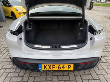 Porsche Taycan GTS — photo 8