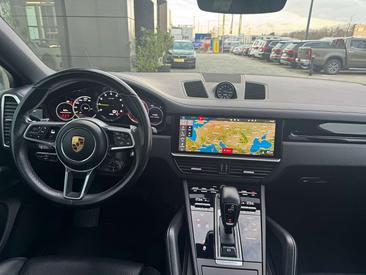 Porsche Cayenne III — photo 16