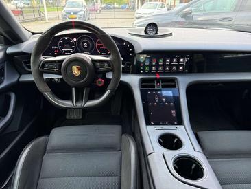 Porsche Taycan GTS — photo 15