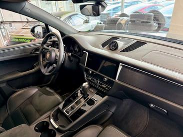 Porsche Macan I GTS — photo 15