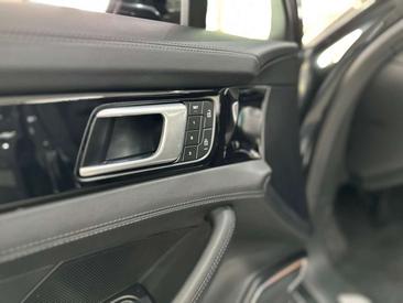 Porsche Panamera — photo 18