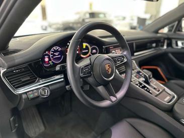 Porsche Panamera — photo 21