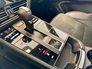 Porsche Macan I GTS — photo 19