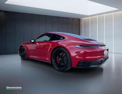 Porsche 911 Carrera 4 GTS