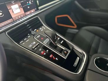 Porsche Panamera — photo 25