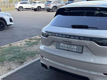 Porsche Cayenne III — photo 10