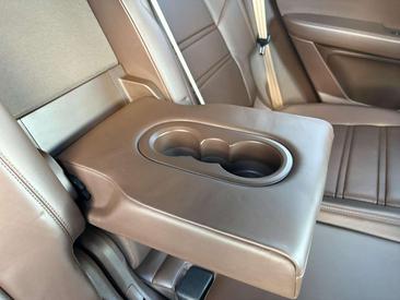 Porsche Cayenne III — photo 19
