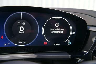 Porsche Macan I 4 Electric — photo 19