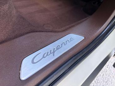 Porsche Cayenne III — photo 21