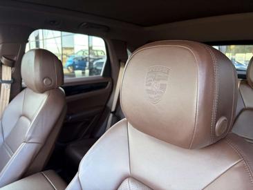 Porsche Cayenne III — photo 30