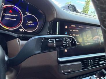 Porsche Cayenne III — photo 40