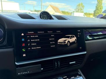Porsche Cayenne III — photo 47