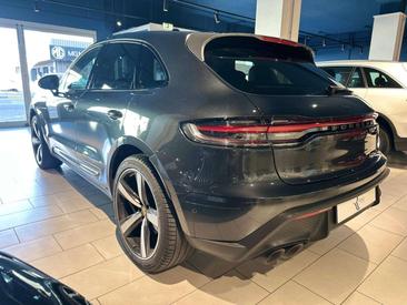 Porsche Macan — photo 2
