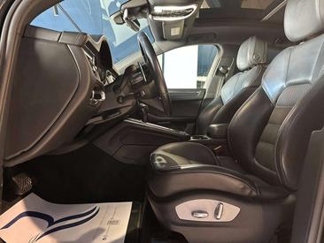 Porsche Macan — photo 7