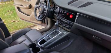 Porsche Macan — photo 11