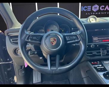 Porsche Macan I S — photo 11