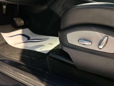Porsche Macan — photo 25
