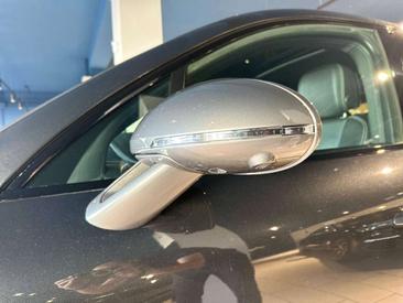 Porsche Macan — photo 28