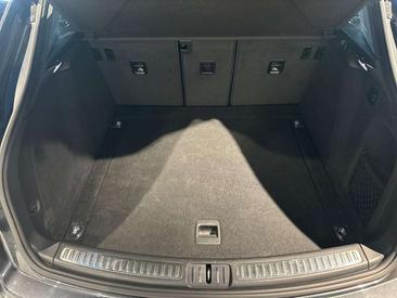 Porsche Macan — photo 35