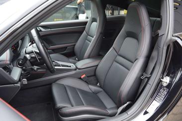 Porsche 911 Cabriolet Carrera 4S — photo 8