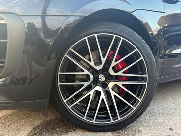 Porsche Macan I S — photo 4