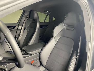 Porsche Panamera — photo 11