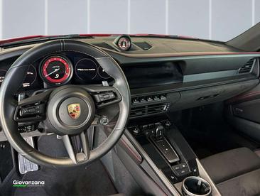 Porsche 911 Carrera 4 GTS — photo 15