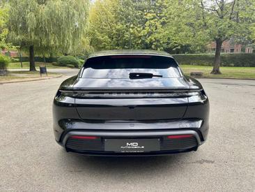 Porsche Taycan — photo 4