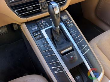 Porsche Macan — photo 9