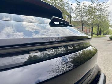 Porsche Taycan — photo 5
